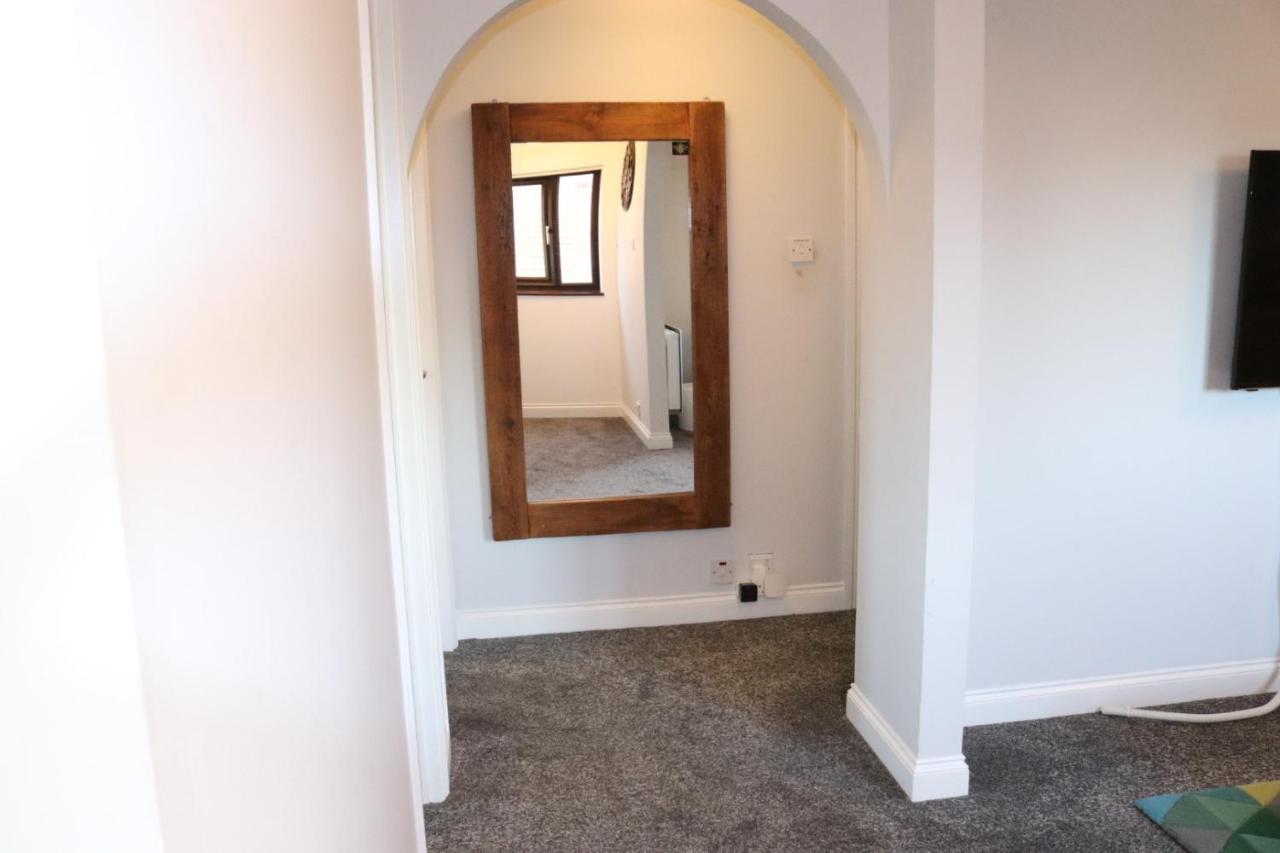 Garland Modern Apartment With Private Garden & Parking Dartford 5 Luaran gambar