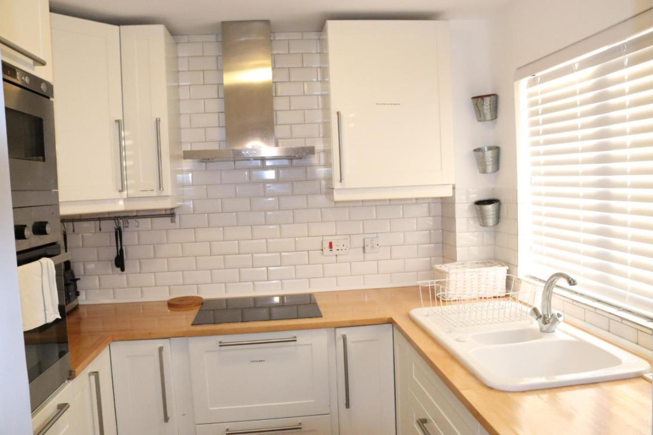 Garland Modern Apartment With Private Garden & Parking Dartford 5 Luaran gambar