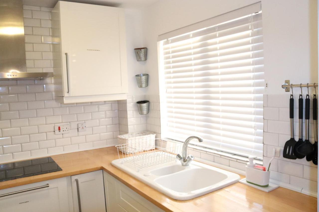 Garland Modern Apartment With Private Garden & Parking Dartford 5 Luaran gambar