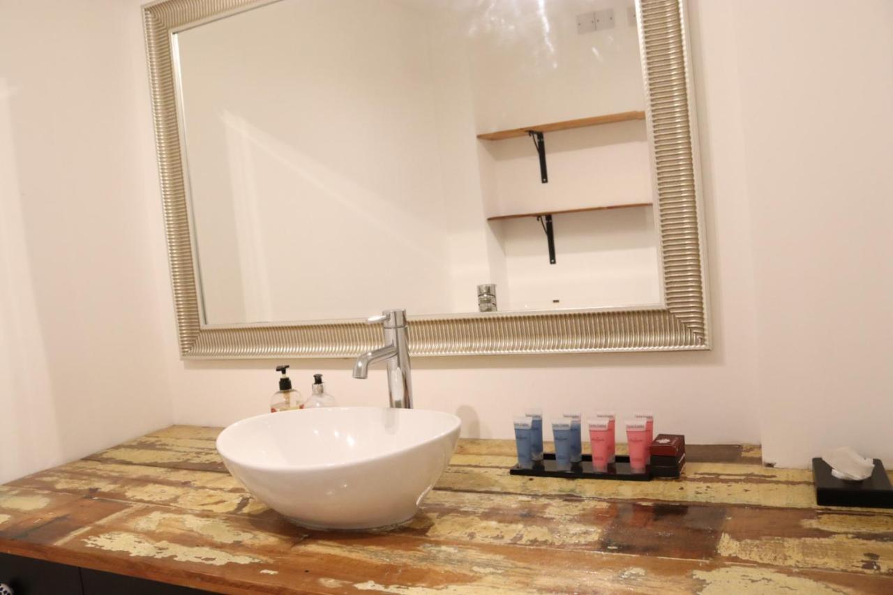 Garland Modern Apartment With Private Garden & Parking Dartford 5 Luaran gambar