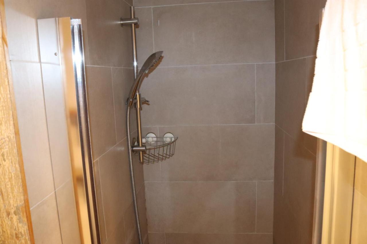 Garland Modern Apartment With Private Garden & Parking Dartford 5 Luaran gambar