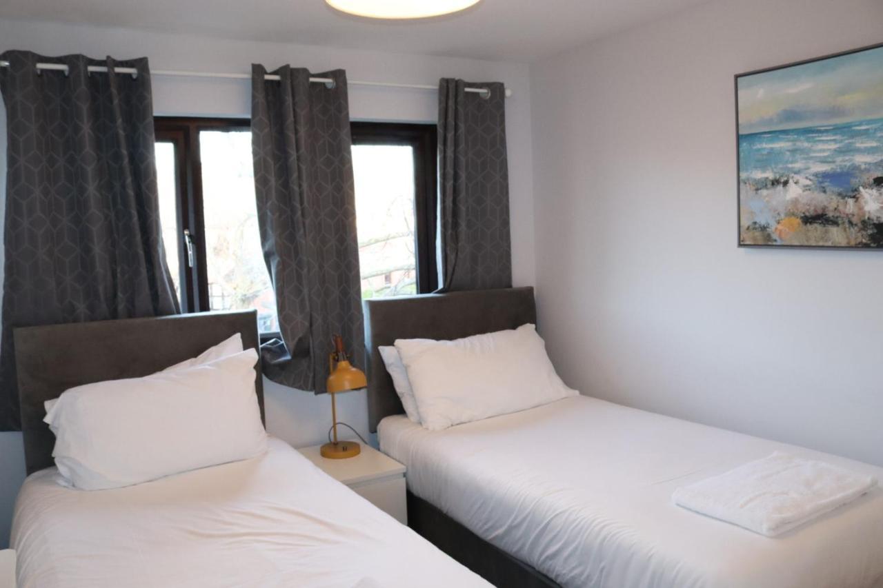 Garland Modern Apartment With Private Garden & Parking Dartford 5 Luaran gambar