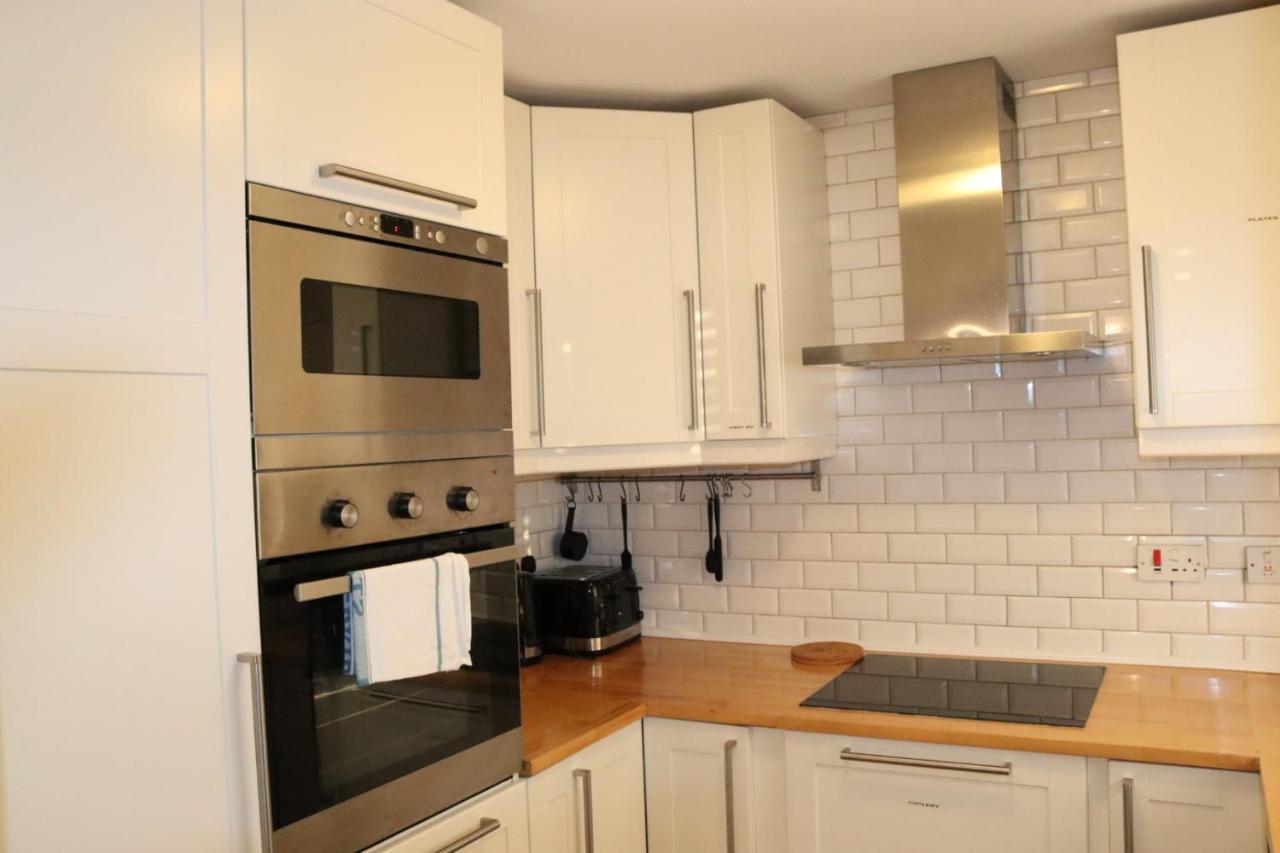 Garland Modern Apartment With Private Garden & Parking Dartford 5 Luaran gambar